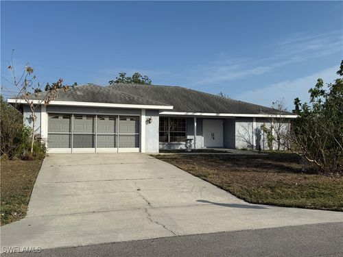 132 Dania Cir, LEHIGH ACRES, FL, 33936-1682 | Card Image