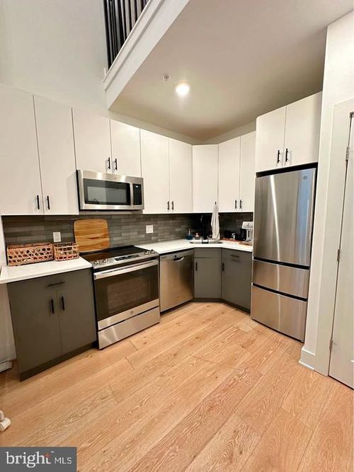 3f-136 Chestnut St, PHILADELPHIA, PA, 19106-3095 | Card Image