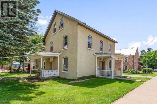 394 Pembroke St E, Pembroke, ON, K8A3K6 | Card Image