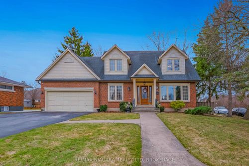 7909 Sarah St, Niagara Falls, ON, L2G6T6 | Card Image