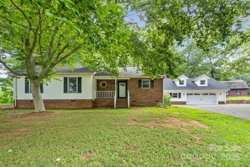 136 Ridgewood Ln, Statesville, NC, 28677-9080 | Card Image