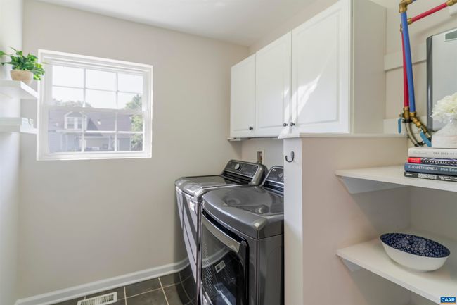 324 8 Th St Nw, House other with 3 bedrooms, 3 bathrooms and null parking in CHARLOTTESVILLE VA | Image 11