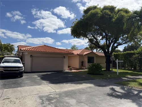 6010 Nw 201st Ln, Hialeah, FL, 33015 | Card Image