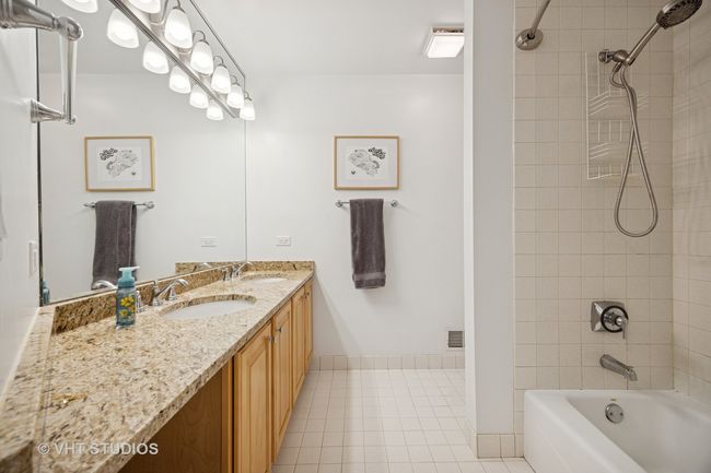 2081 Jordan Ter, House other with 5 bedrooms, 5 bathrooms and 3 parking in Buffalo Grove IL | Image 20