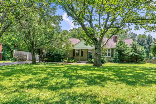 918 S Dickerson Rd, Goodlettsville, TN, 37072-2201 | Card Image