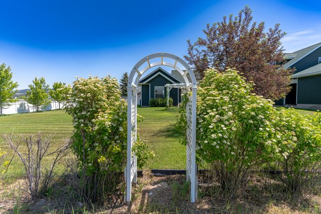 2198 Crested Wheat Loop, House other with 3 bedrooms, 4 bathrooms and null parking in East Helena MT | Image 51