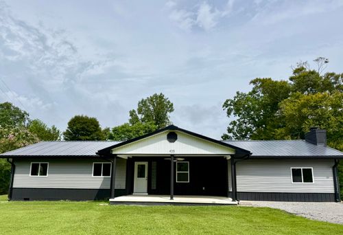 435 Mcguire Ave, Beattyville, KY, 41311-9063 | Card Image