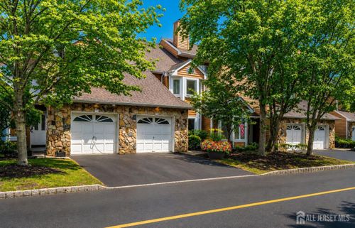 73 Chatsworth Ct, Edison, NJ, 08820-4049 | Card Image