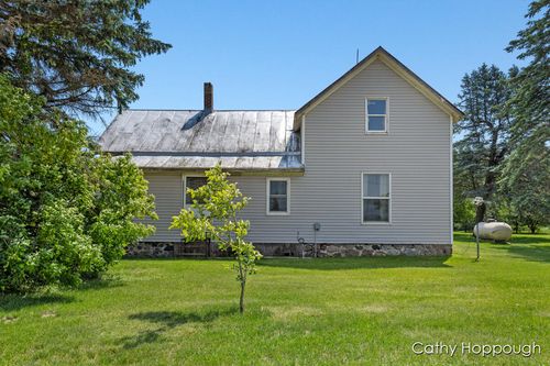 3119 S Hillman Rd, Sidney, MI, 48885-9719 | Card Image