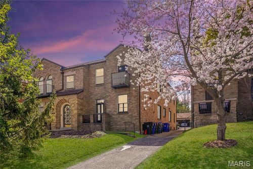 7358 Pershing Ave, University City, MO, 63130-4278 | Card Image