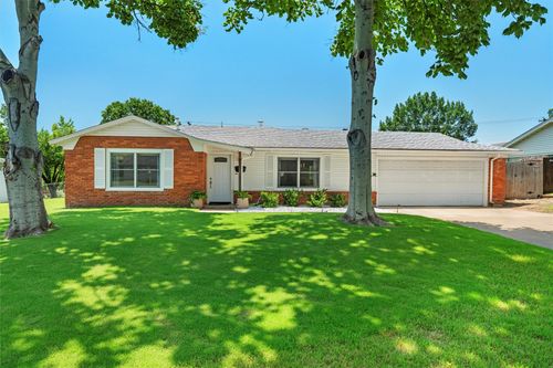 8037 Pinewood Dr, Benbrook, TX, 76116-8570 | Card Image