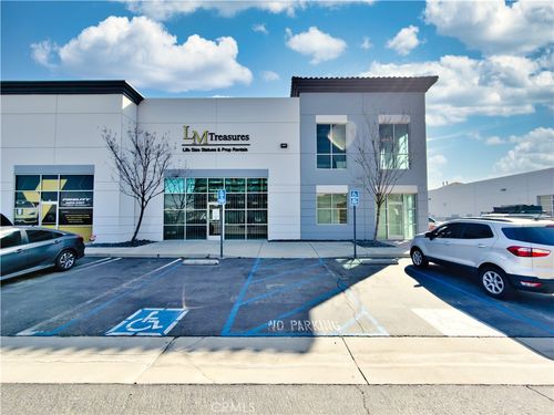 10557 Juniper Ave, Fontana, CA, 92337-7589 | Card Image