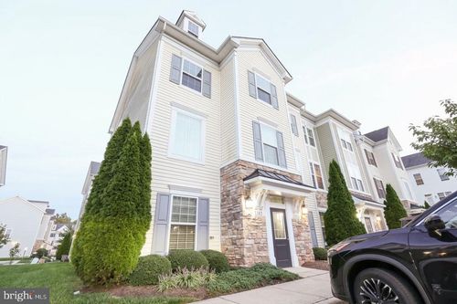 7469 Riding Meadow Way, MANASSAS, VA, 20111-1979 | Card Image