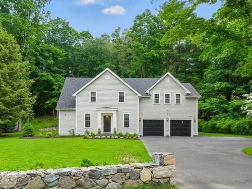 98 Great Plain Ave, Wellesley, MA, 02482-7205 | Card Image