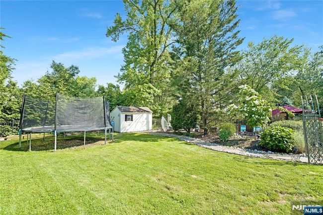 17 Windham Pl, House other with 6 bedrooms, 6 bathrooms and null parking in Glen Rock NJ | Image 42