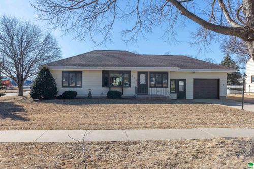 530 South St, Moville, IA, 51039-1009 | Card Image