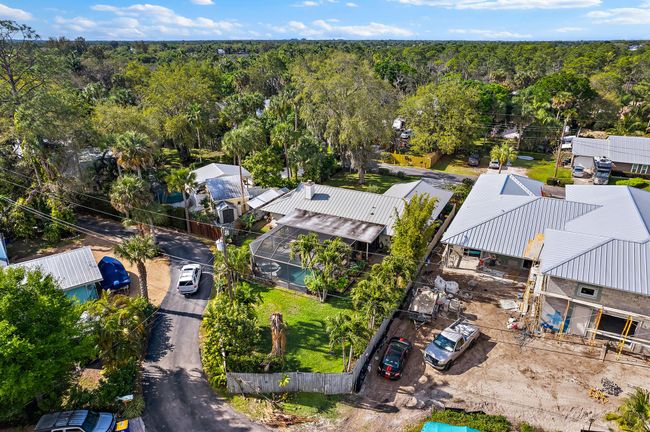 556 Sw Rustic Cir, House other with 3 bedrooms, 2 bathrooms and null parking in Stuart FL | Image 68