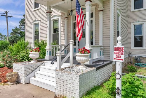 610 S Main St, Lindsborg, KS, 67456-2813 | Card Image