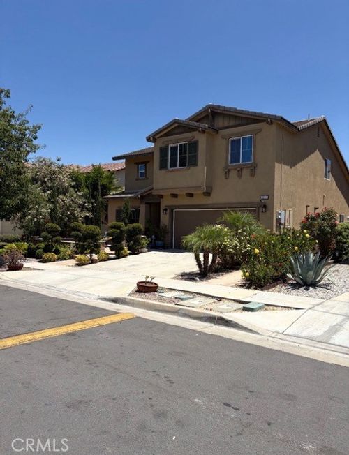 1271 Pinehurst Dr, Calimesa, CA, 92320-1096 | Card Image