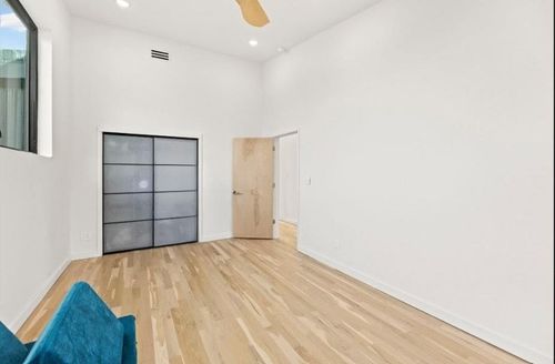 1371 1300th St, Iola, KS, 66749-1681 | Card Image