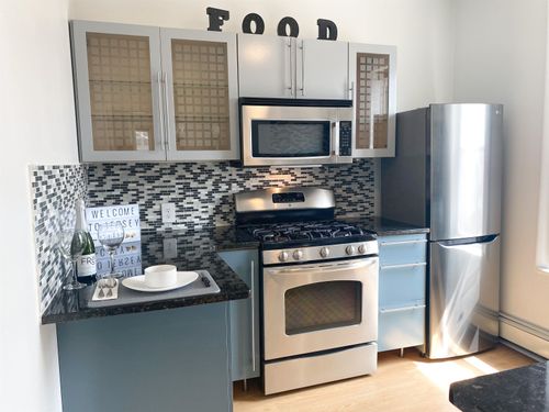 apt-7-42 Hutton St, Jersey City, NJ, 07307-2249 | Card Image