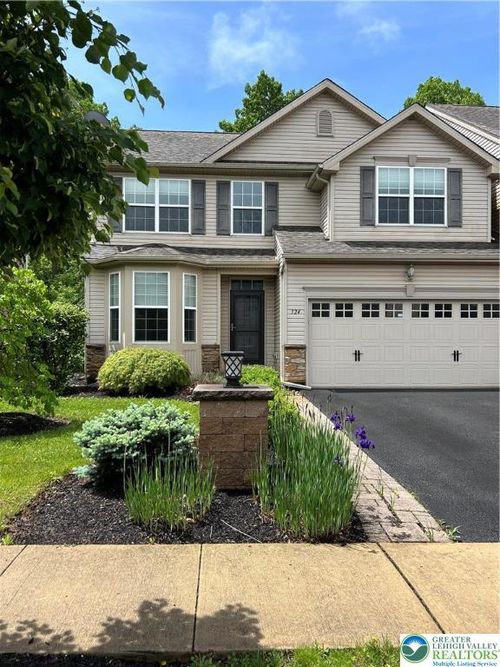 524 Racite Rd, ALBURTIS, PA, 18011-9552 | Card Image