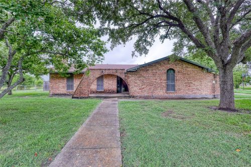 104 Country Pl., Portland, TX, 78374 | Card Image