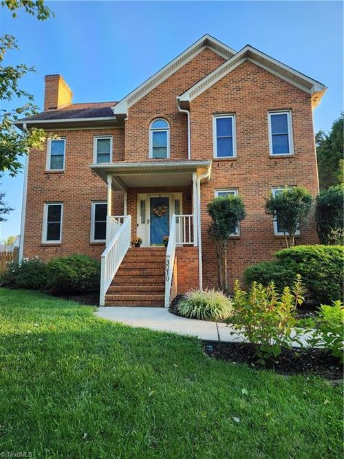 3210 Clamoor Dr, Winston-Salem, NC, 27127-9405 | Card Image