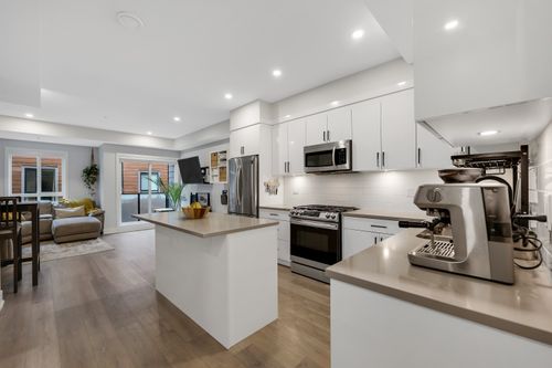 202-37842 Third Ave, Squamish, BC, V8B1B9 | Card Image