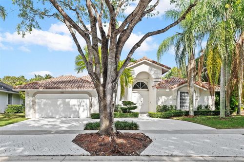 765 Bayside Ln, Weston, FL, 33326-3338 | Card Image