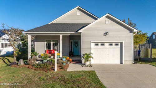 132 Chadwick Rd, Beaufort, NC, 28516-7817 | Card Image