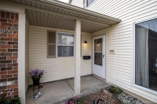 12036 Juniper Way, Grand Blanc, MI, 48439-1714 | Card Image