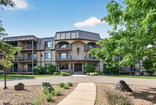 206-2200 Nevada Ave S, Saint Louis Park, MN, 55426-2635 | Card Image