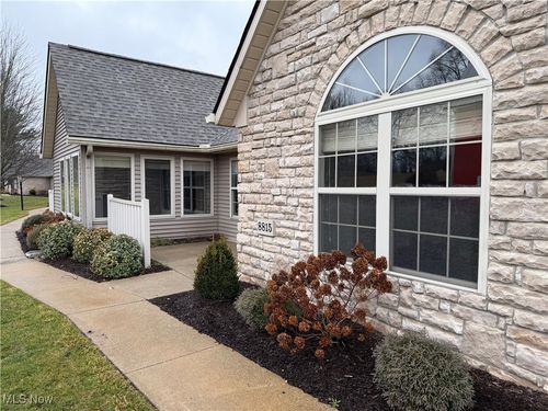 8815 Scotslanding Circle Nw, Massillon, OH, 44646 | Card Image