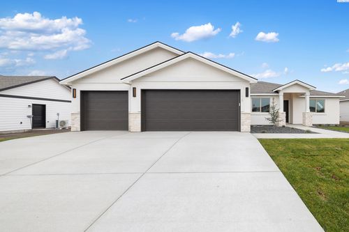 10409 Kokanee Dr, Pasco, WA, 99301 | Card Image