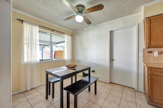 breakfast area | Image 8