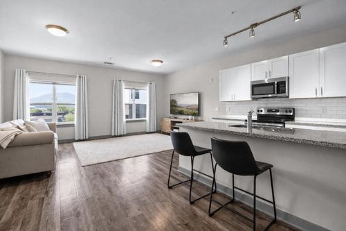 apt-322-782 Riverfront Pkwy, Chattanooga, TN, 37402-1628 | Card Image