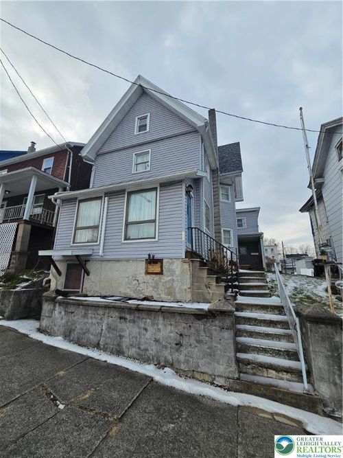 230 S 2nd St, Lehightn Boro, PA, 18235-2106 | Card Image