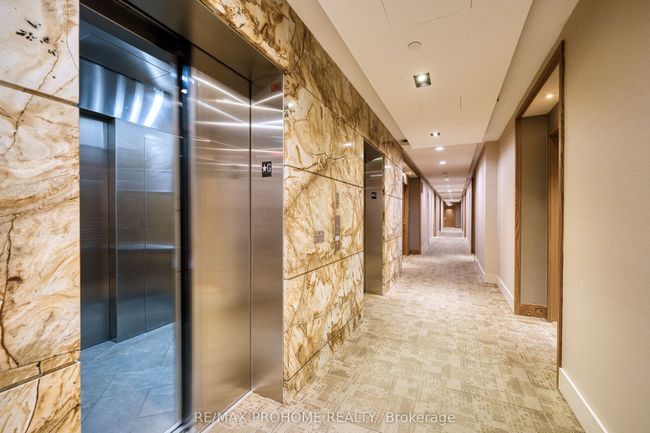 213 - 21 Clairtrell Rd, Condo with 2 bedrooms, 2 bathrooms and 1 parking in Toronto ON | Image 49
