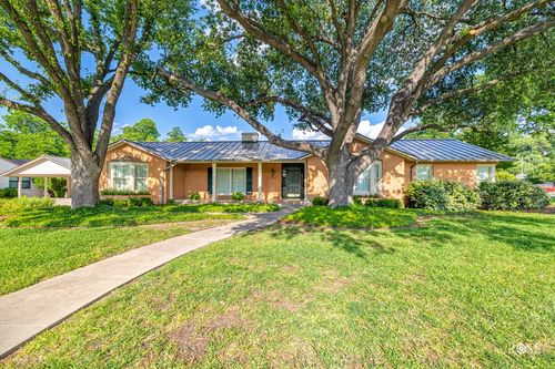 1322 S Monroe St, San Angelo, TX, 76901-4420 | Card Image