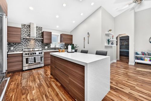 13 Cresthaven Way Sw, Calgary, AB, T3B5X8 | Card Image
