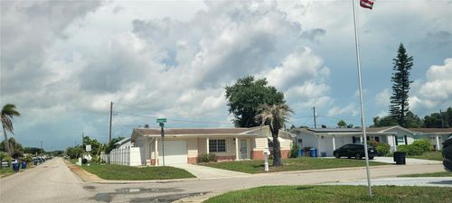 3243 Bayport Dr, HOLIDAY, FL, 34691-1538 | Card Image