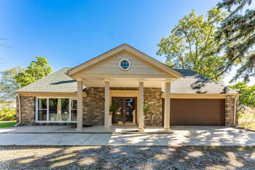 41466 Dequindre Rd, Sterling Heights, MI, 48314-3730 | Card Image