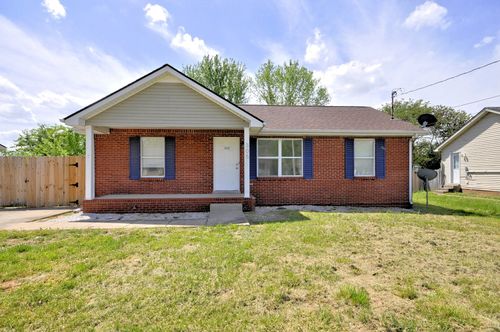 305 Alan Ct, Oak Grove, KY, 42262-8260 | Card Image