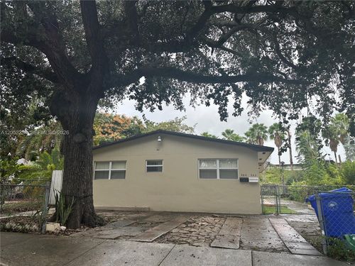 280 Nw 39th St, Miami, FL, 33127-2929 | Card Image