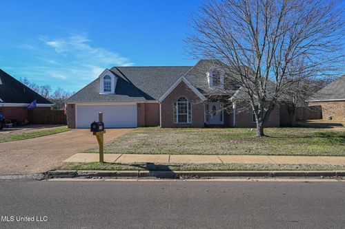 1123 Tara Dr, Hernando, MS, 38632-1255 | Card Image