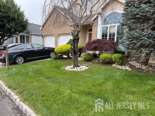 102 Leeds Ln, Monroe, NJ, 08831-2620 | Card Image