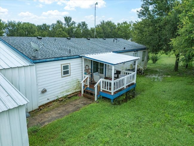 403 Se County Road 3048 C, House other with 3 bedrooms, 2 bathrooms and null parking in Corsicana TX | Image 36