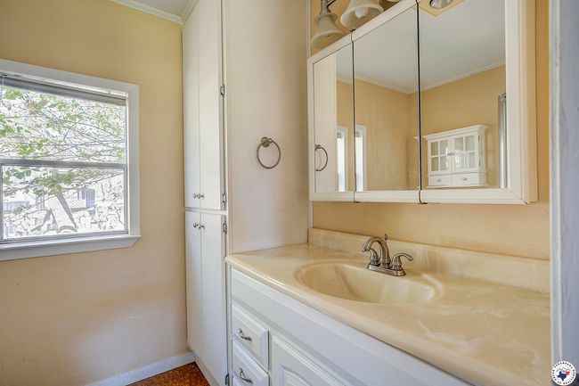 1300 Brazos St, House other with 3 bedrooms, 3 bathrooms and null parking in Texarkana TX | Image 27
