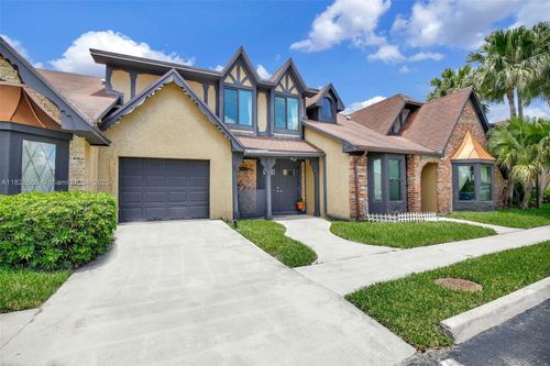 9081 Nw 45th St, Sunrise, FL, 33351-5338 | Card Image